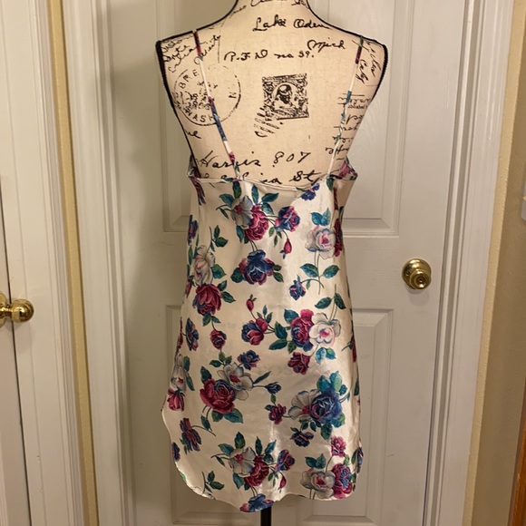 Floral Chemise - Picture 2 of 7